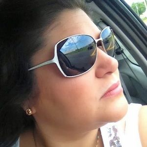 Meet your Posher, Caterina